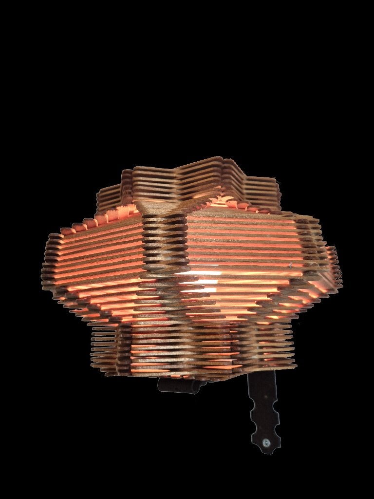 Prachtige zeer bijzondere vintage Tramp-Art design wandlamp, Ophalen of Verzenden, Gebruikt, Hout