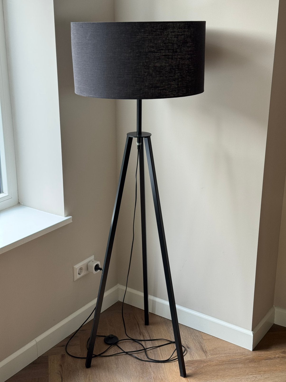 Vloerlamp Trendhopper incl zwarte lampenkap, Ophalen, Industerieel, Overige materialen, Zo goed als nieuw