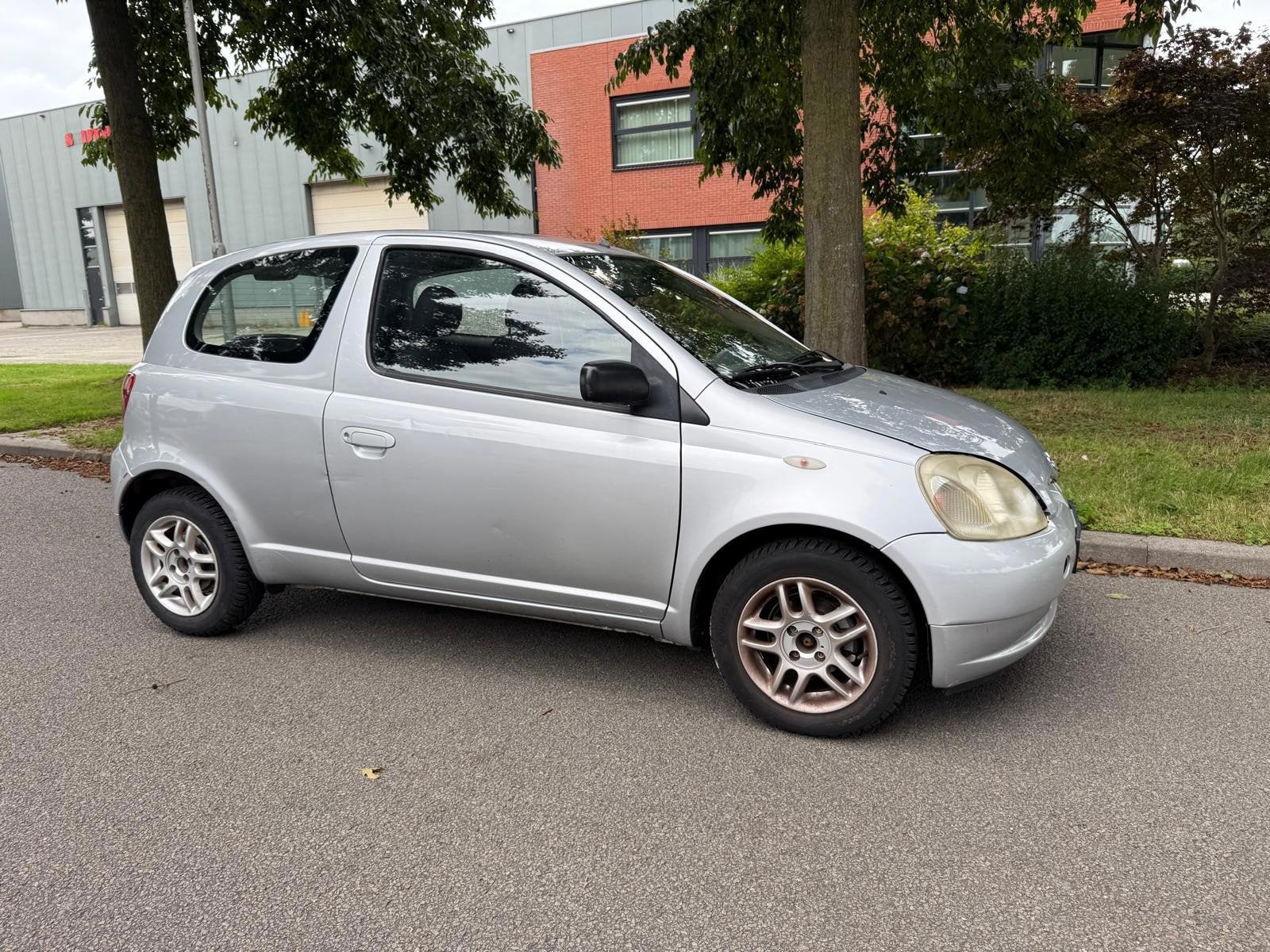 Toyota Yaris 1.3-16V VVT-i YORIN AIRCO, Voorwielaandrijving, 1299 cc, 86 pk, Gebruikt