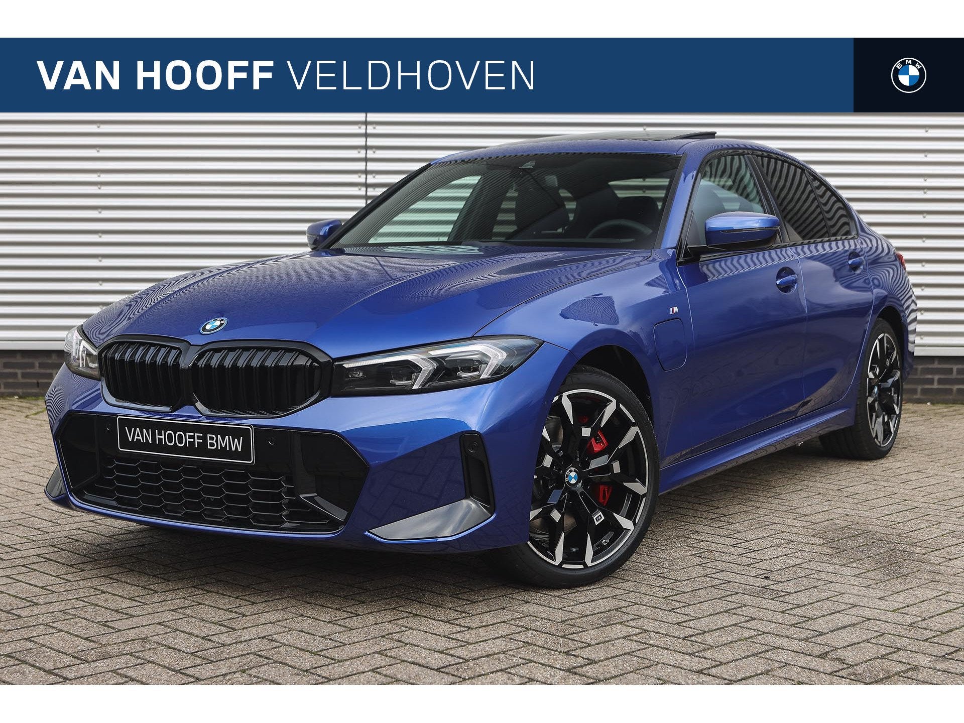 BMW 3 Serie 330e M Sport Automaat / Schuif-kanteldak / Trekh, Automaat, Achterwielaandrijving, Zwart, 4 cilinders