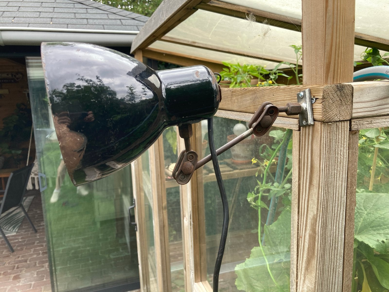 Emaille werklamp met industriële uitstraling, Ophalen