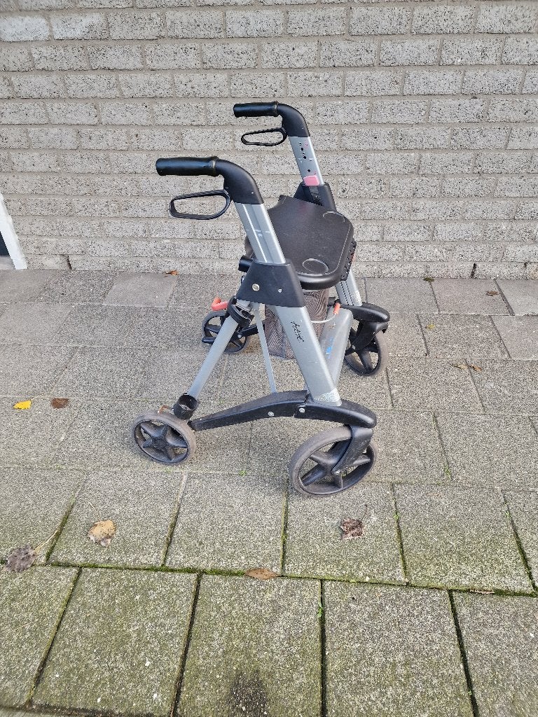 Rollator, Ophalen