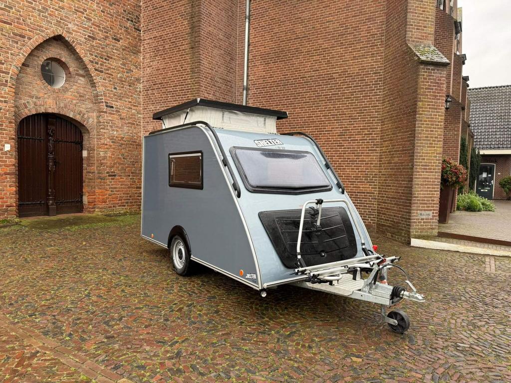 Kip Shelter Plus te huur - Compleet uitgerust met luifel, Rondzit, Kip, Tot en met 2, Particulier