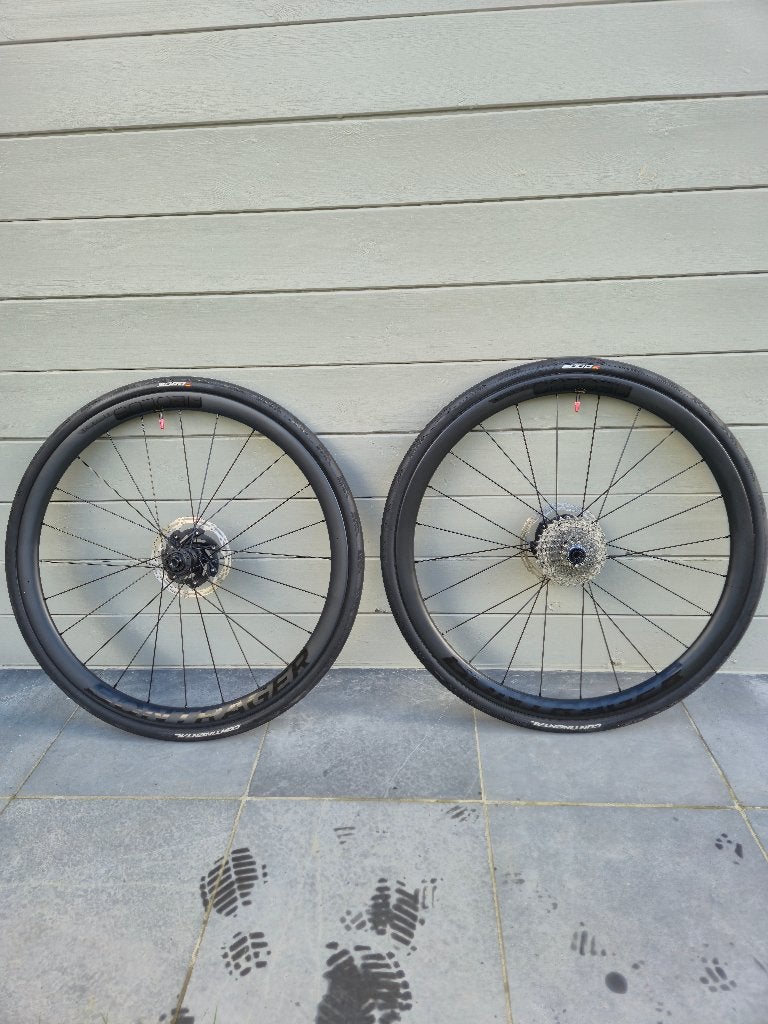 Bontrager elite 35 carbon wielset in nieuwstaat, Fietsen en Brommers, Fietsonderdelen, Wiel, Ophalen of Verzenden, Zo goed als nieuw