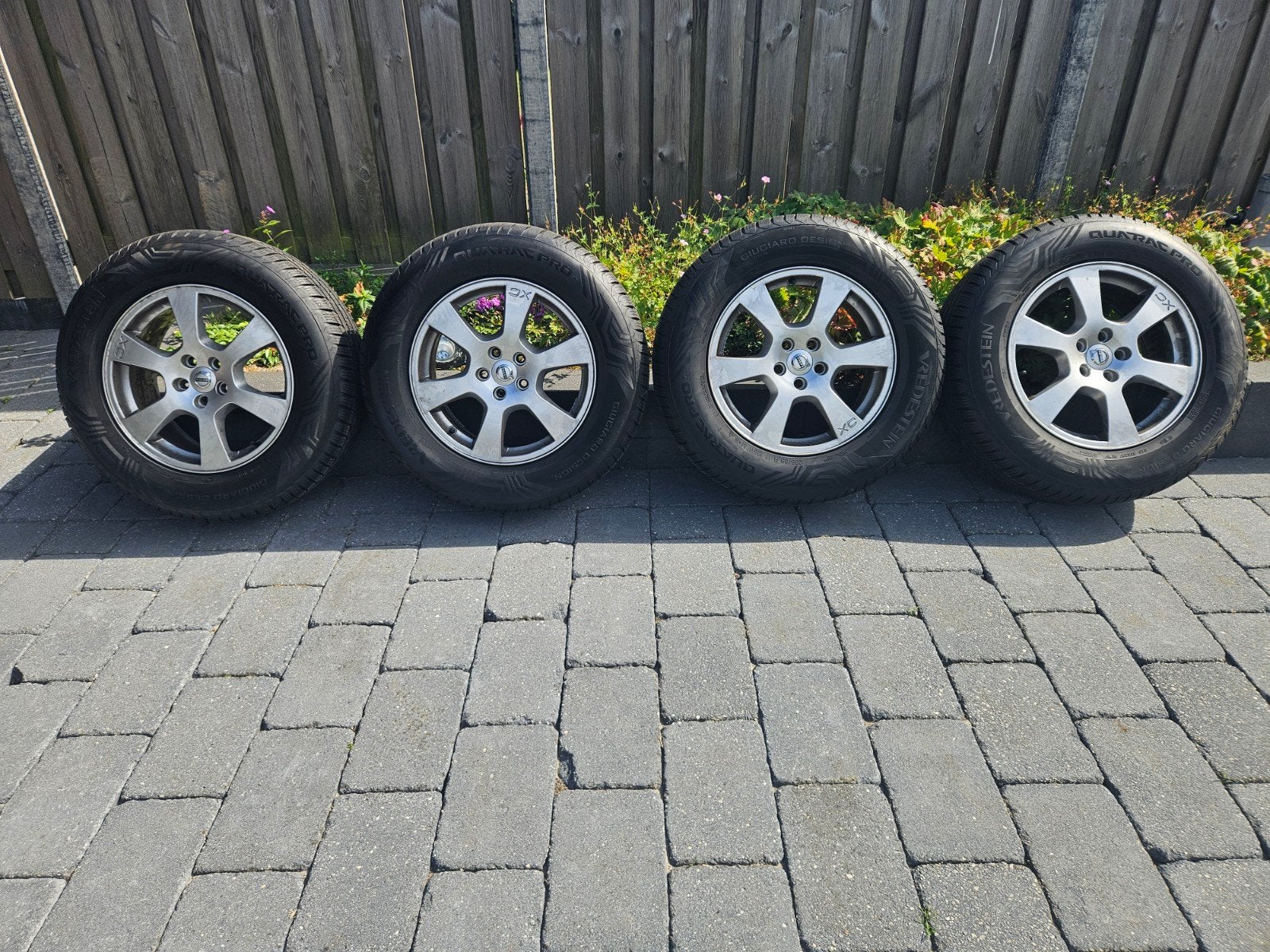 Nieuwe Vredestein banden, Auto-onderdelen, Banden en Velgen, Ophalen, Nieuw, 17 inch, 235 mm