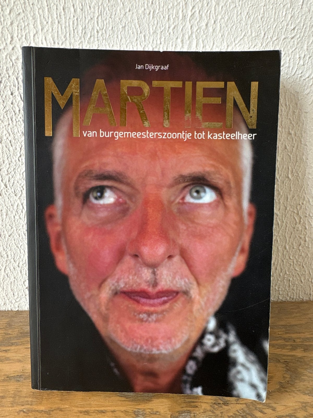 Boek Martien Meiland biografie (met foto’s), Ophalen of Verzenden, Gelezen, Film, Tv en Media