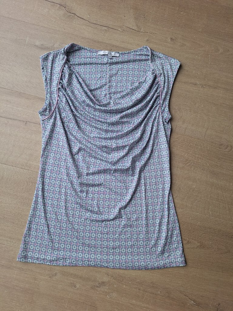 Lola Liza top maat 34 , lichtblauw + roze, Kleding | Dames, Tops, Blauw, Ophalen of Verzenden, Zo goed als nieuw, Korte mouw