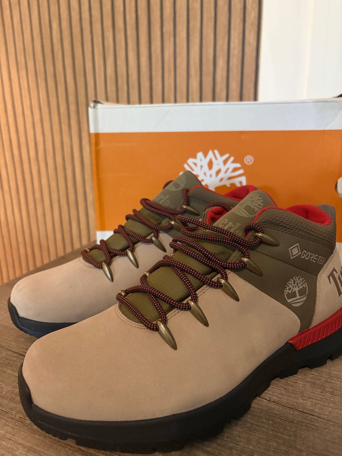 Timberland Sneakers Gore-Tex - Maat 43- Nieuw in doos, Bruin, Nieuw, Ophalen of Verzenden, Sneakers of Gympen