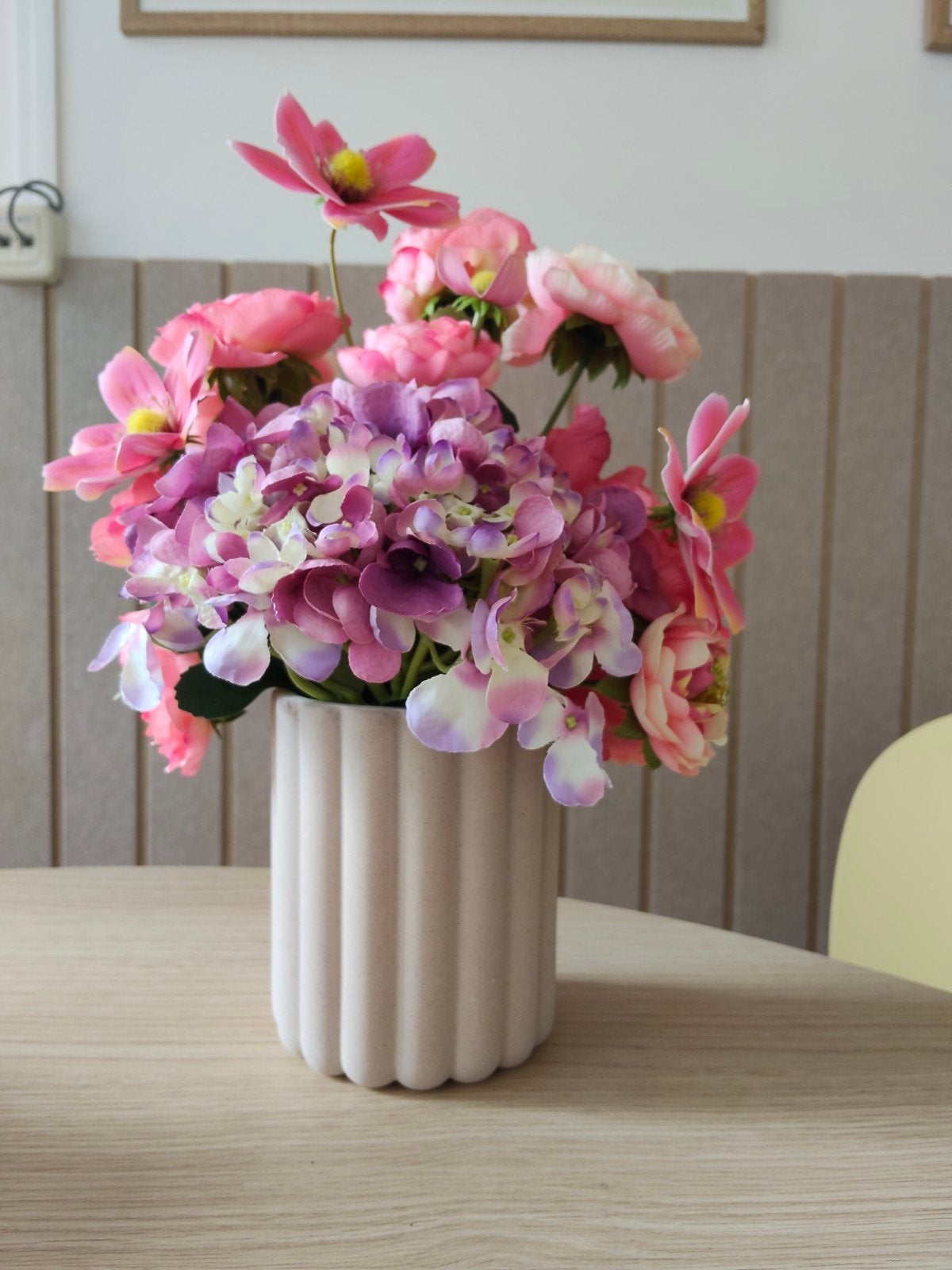Prachtig boeket van zijde bloemen , Hortensia en Pioenroze, Huis en Inrichting, Binnen, Textiel, Ophalen of Verzenden, Zo goed als nieuw