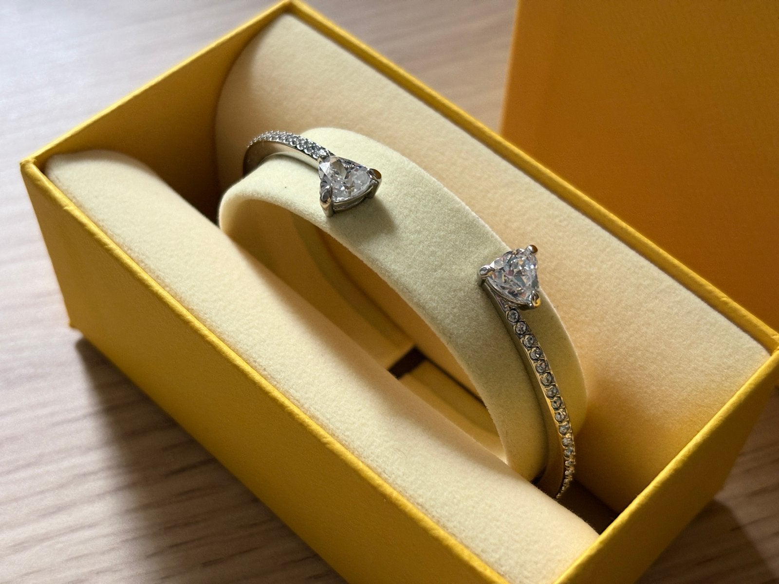 Swarovski bangle mesmera, Ophalen of Verzenden, Zo goed als nieuw, Zilver