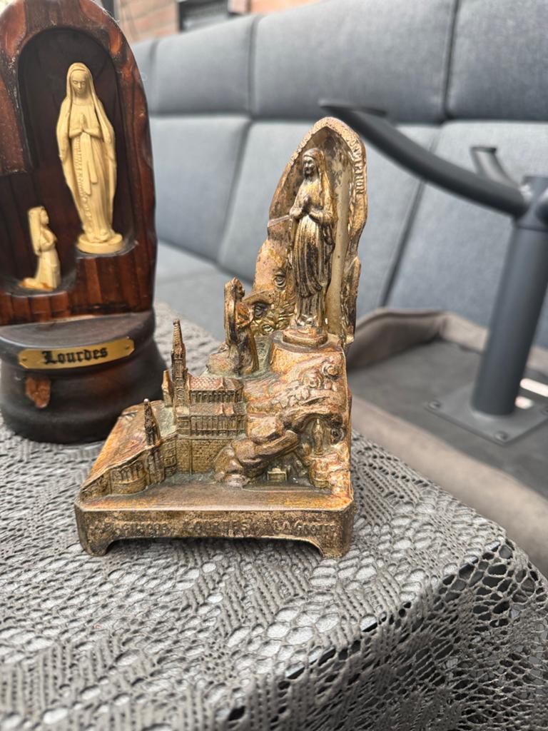 Set van vinted 3 Lourdes Beeldjes - Religieuze Decoratie, Ophalen of Verzenden