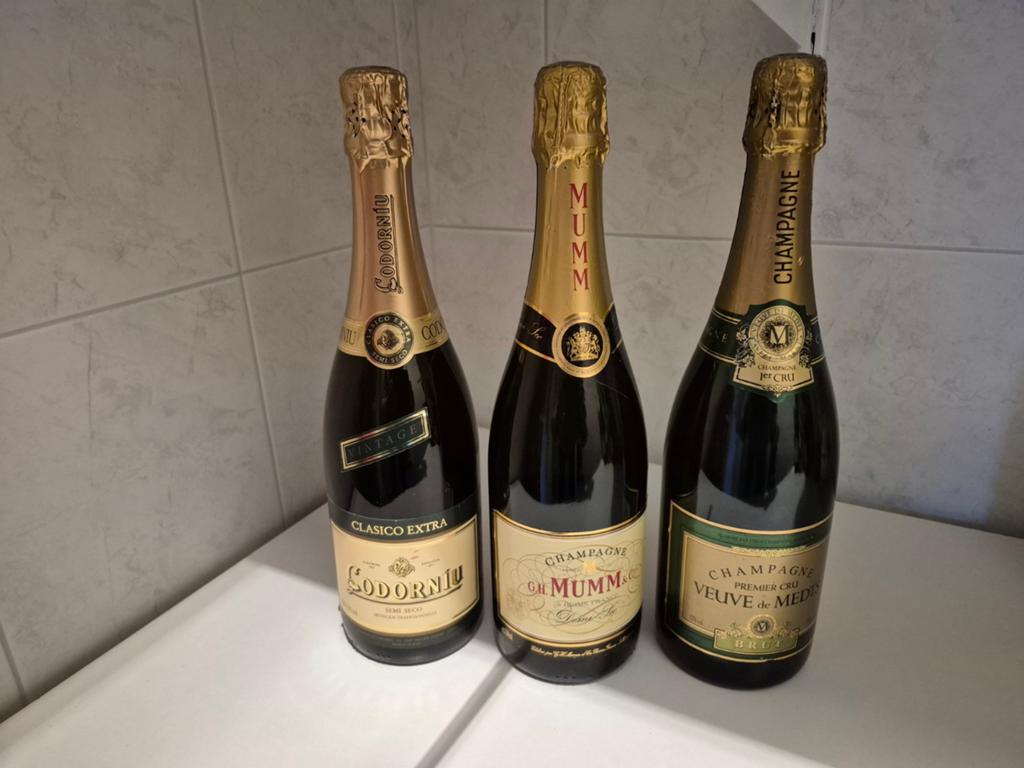 Drie flessen Champagne en Cava: Mumm, Veuve de Med, Codorniu, Verzamelen, Ophalen