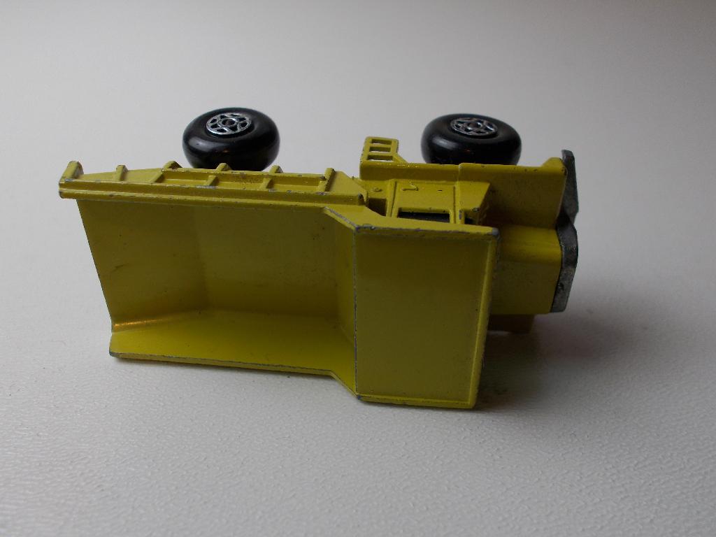 1968 Matchbox Series 28A MACK DUMP TRUCK I.g.st., Ophalen of Verzenden, Zo goed als nieuw, Hijskraan, Tractor of Landbouw, Matchbox