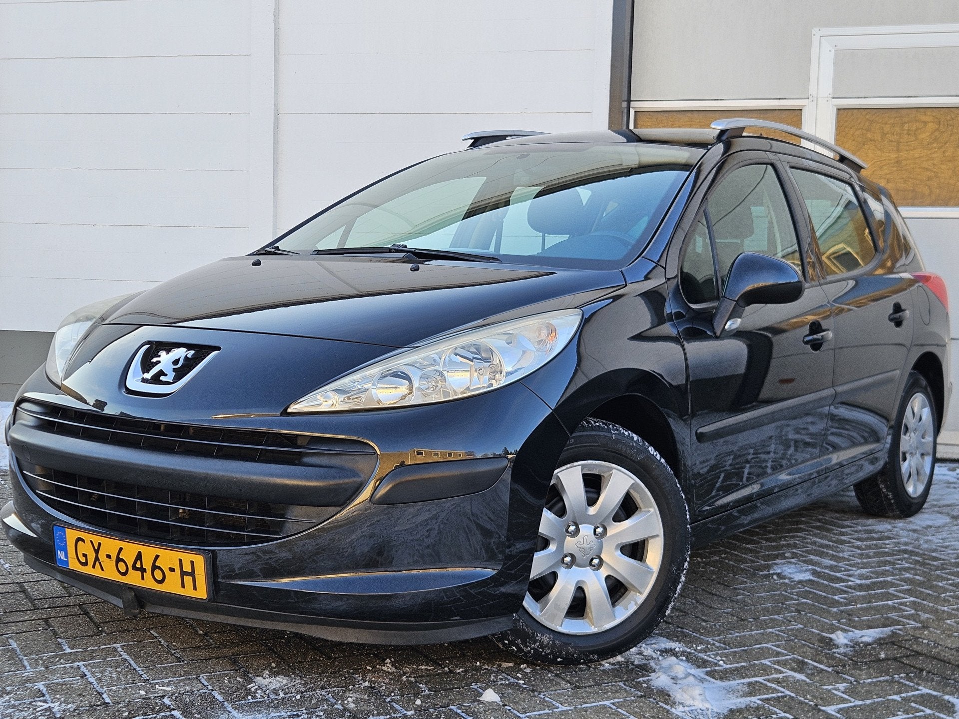 Peugeot 207 SW 1.4 VTi X-line / Panoramadak / Airco!, Stof, Gebruikt, 4 cilinders, Zwart