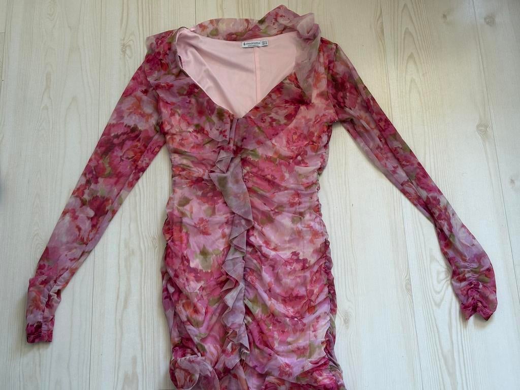 Jurk stradivarius M, Ophalen of Verzenden, Zo goed als nieuw, Maat 38/40 (M), Jurk