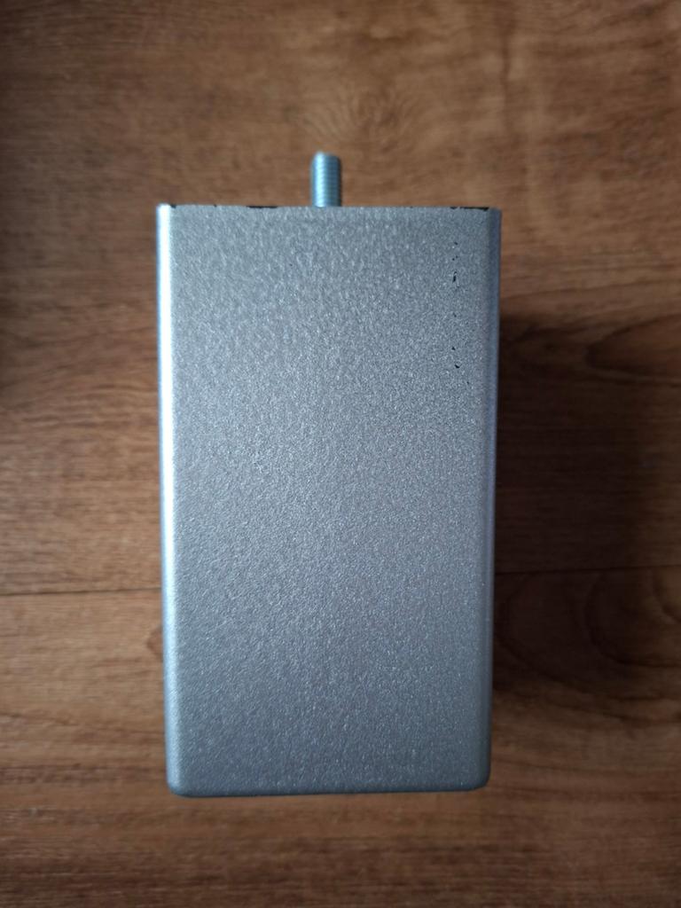 12 stuks zilverkleurige meubelpoten met schroefdraad, Ophalen of Verzenden, Nieuw