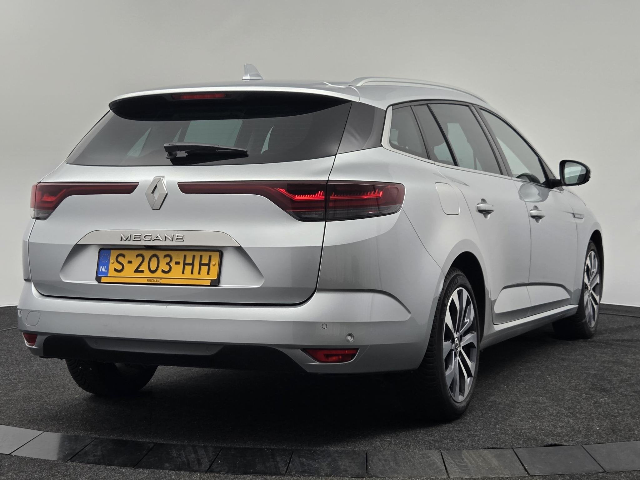 Renault Mégane Estate 1.3 TCe 140 Techno | Pack Parking | C, Voorwielaandrijving, Stof, Gebruikt, 4 cilinders