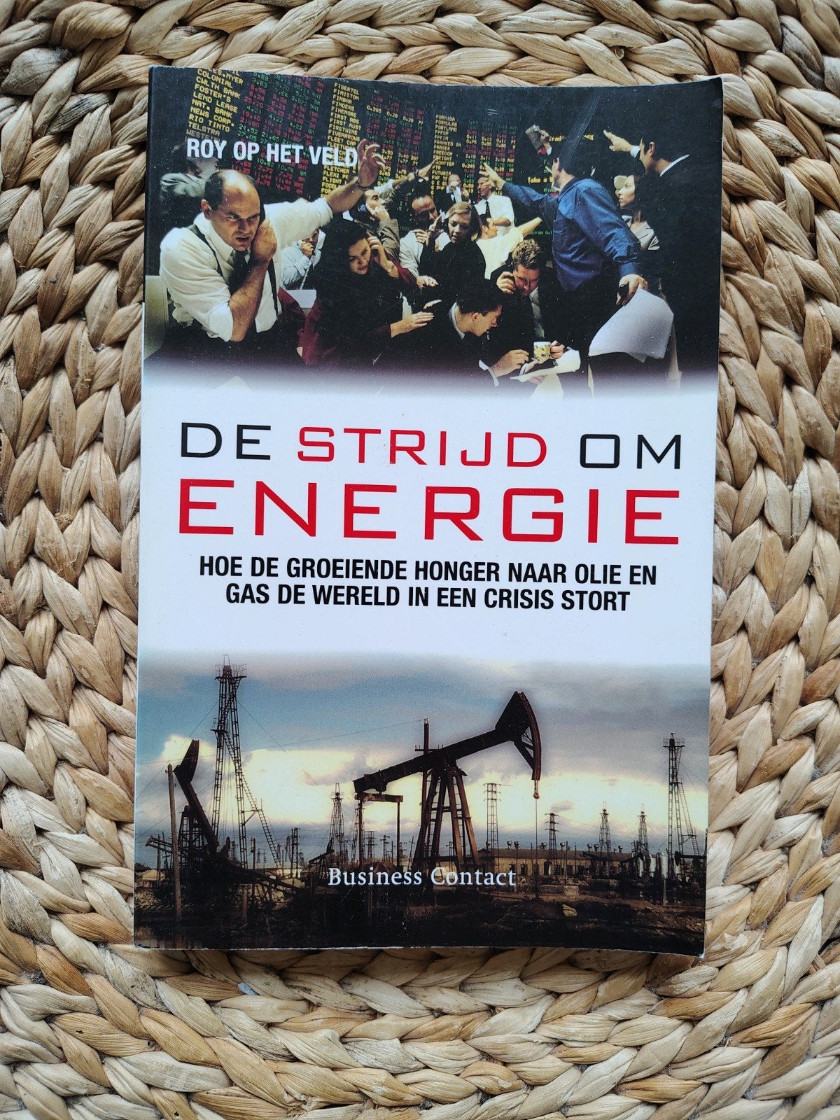 Roy op het Veld - De strijd om energie, Ophalen of Verzenden, Zo goed als nieuw, Nederland