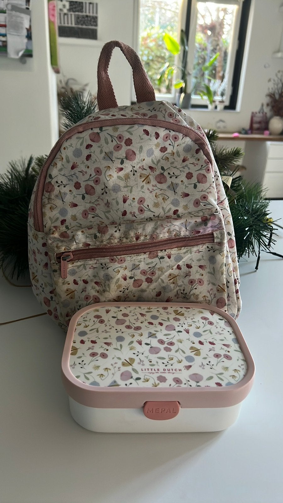 Little Dutch rugzak en broodtrommel roze, Minder dan 30 cm, Rugtas, Ophalen of Verzenden, Zo goed als nieuw