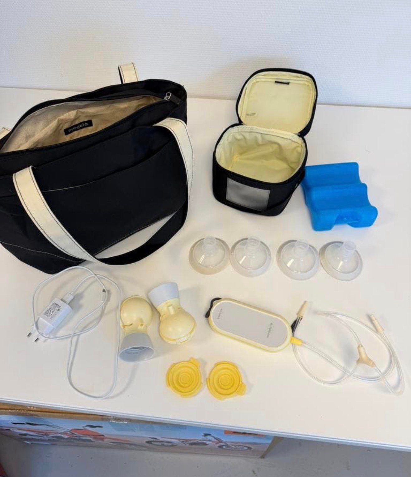 Medela Freestyle Dubbele Elektrische Borstkolf Set met Tas, Medela, B, Borstkolf, Ophalen of Verzenden