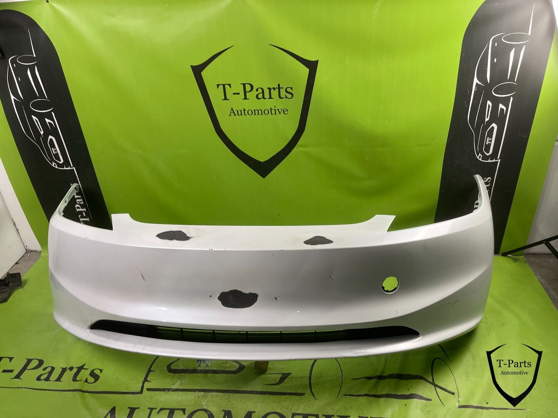 Tesla model 3 voorbumper bumper, Info@fabrikant.eu, Ophalen of Verzenden, Bumper, Fabrikantstraat 1
1000 AA  Amsterdam