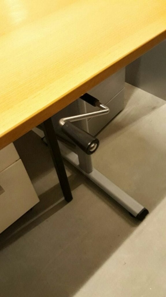 Bureaus in hoogte verstelbaar met slinger, Ophalen, Gebruikt, -, -