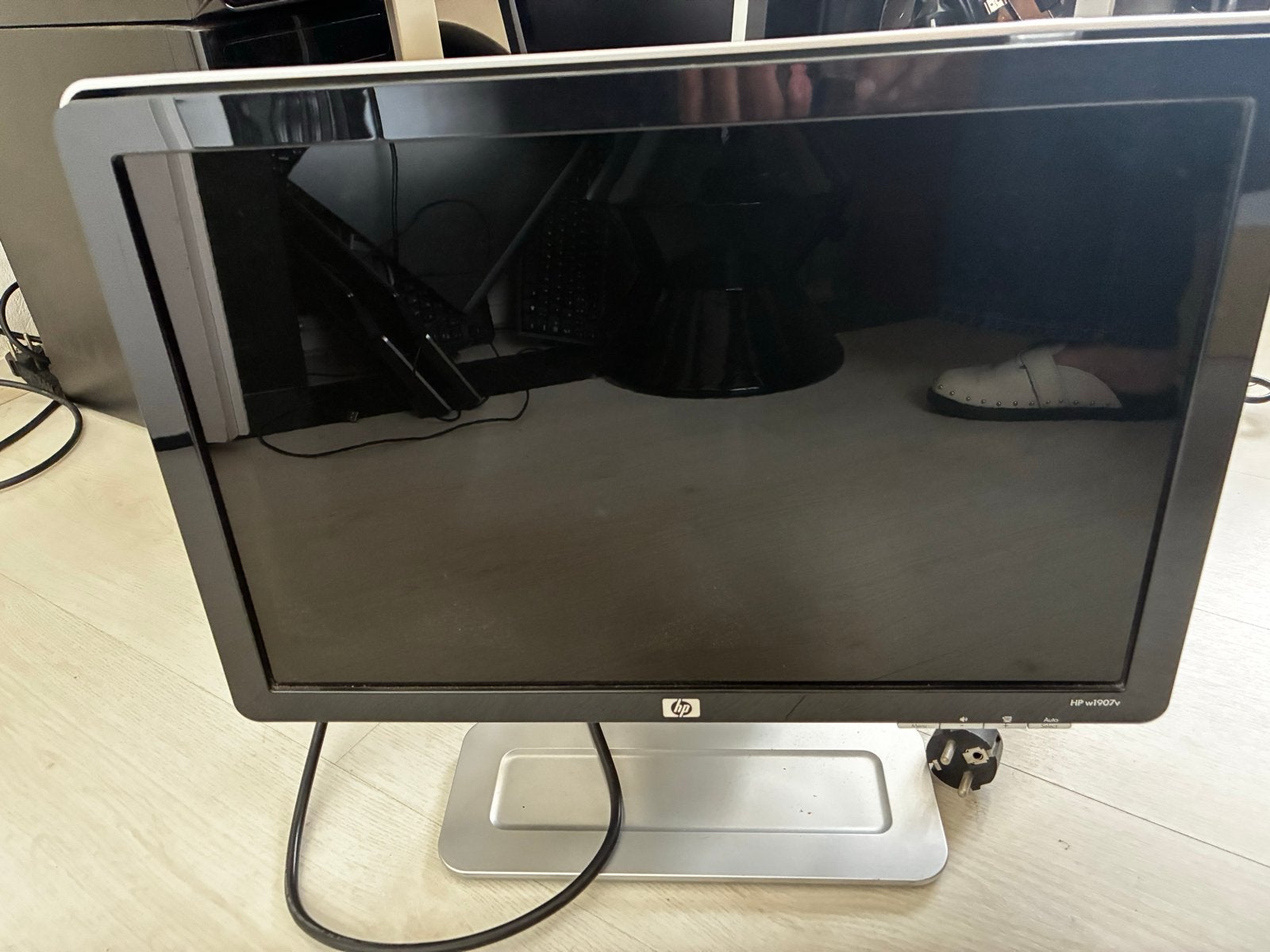 HP Monitor - Kantelbaar, Compact & Strak Design, Ophalen, Gebruikt, Kantelbaar
