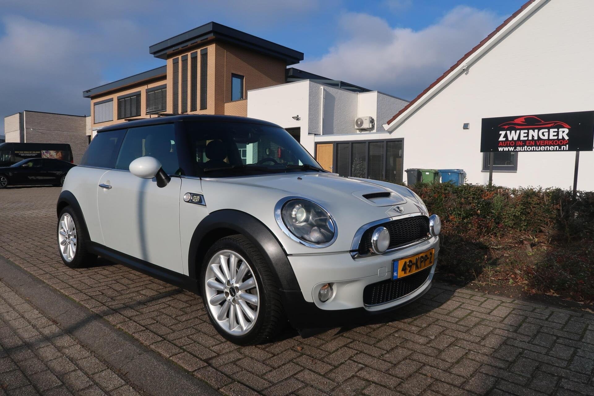 Mini Mini 1.6 Cooper S Camden PANORAMADAK|HARMAN-KARDON|AIRC, Auto's, Voorwielaandrijving, Euro 5, Gebruikt, Zwart