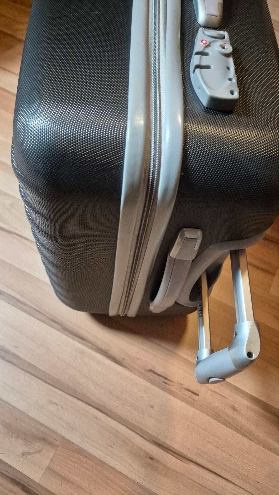 Decent harde rolkoffer grijs met tsa cijferslot ca. 67 cm, Ophalen, Zo goed als nieuw