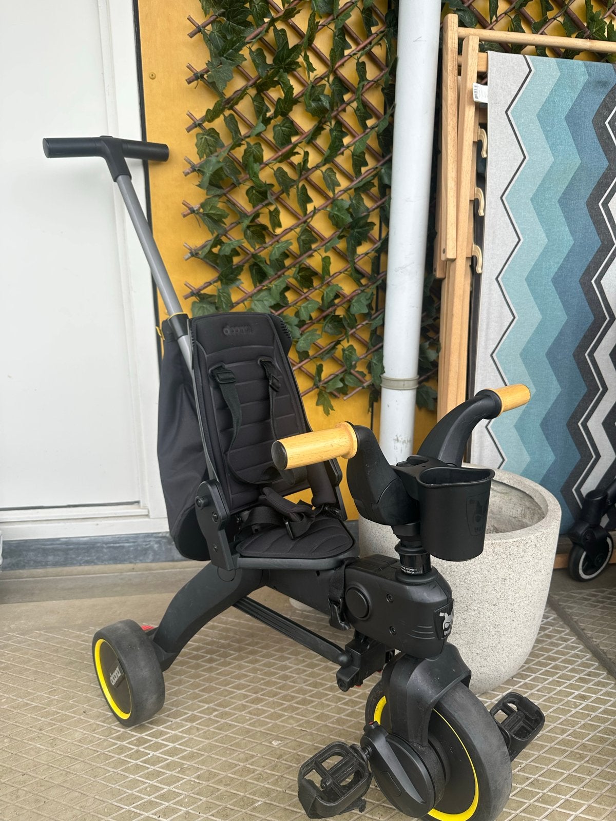 Doona Liki Trike S5 driewieler met zonnescherm en bekerhoude, Ophalen, Zo goed als nieuw, Loopvoertuig