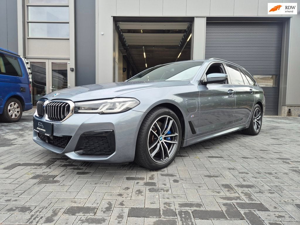 BMW 5-serie Touring 530e High Executive Plug in Hybrid, Auto's, Automaat, Gebruikt, Zwart, Hybride Elektrisch/Benzine