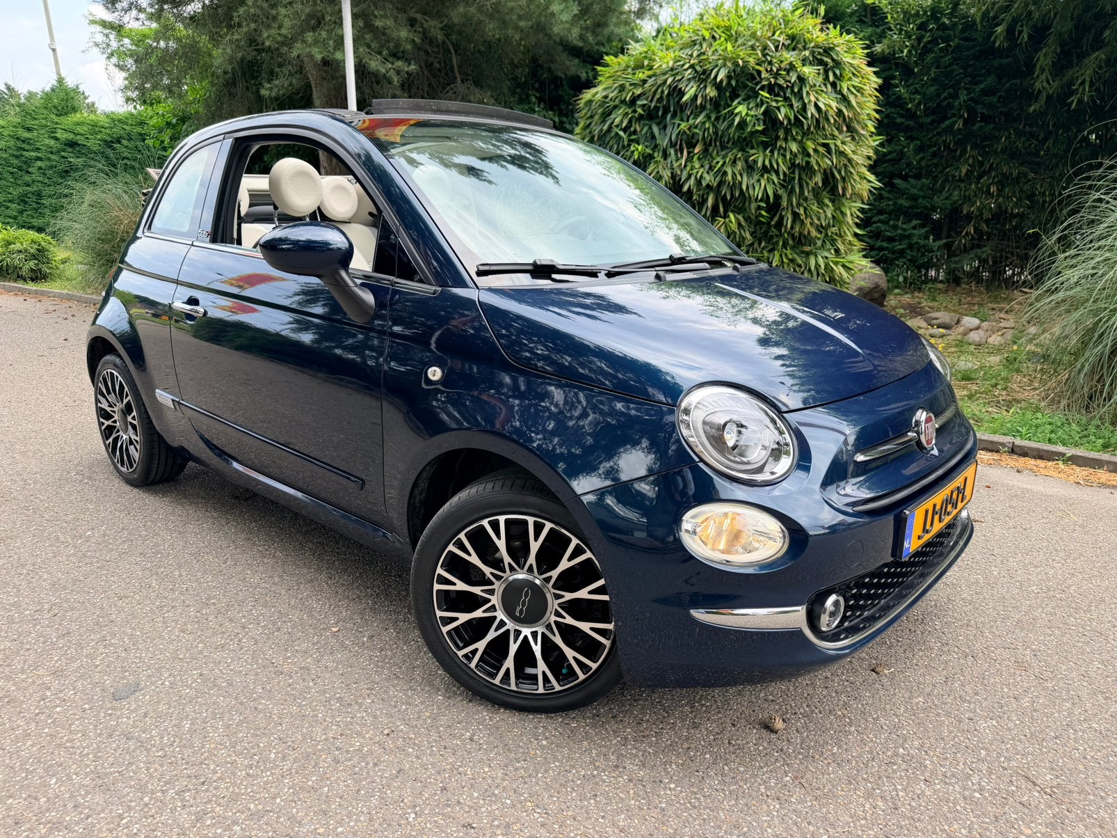 Fiat 500C 0.9 80pk Turbo Twinair Clima/Navigatie/2e Eigenaar, Auto's, Stof, 31 €/maand, Overige carrosserieën, Origineel Nederlands