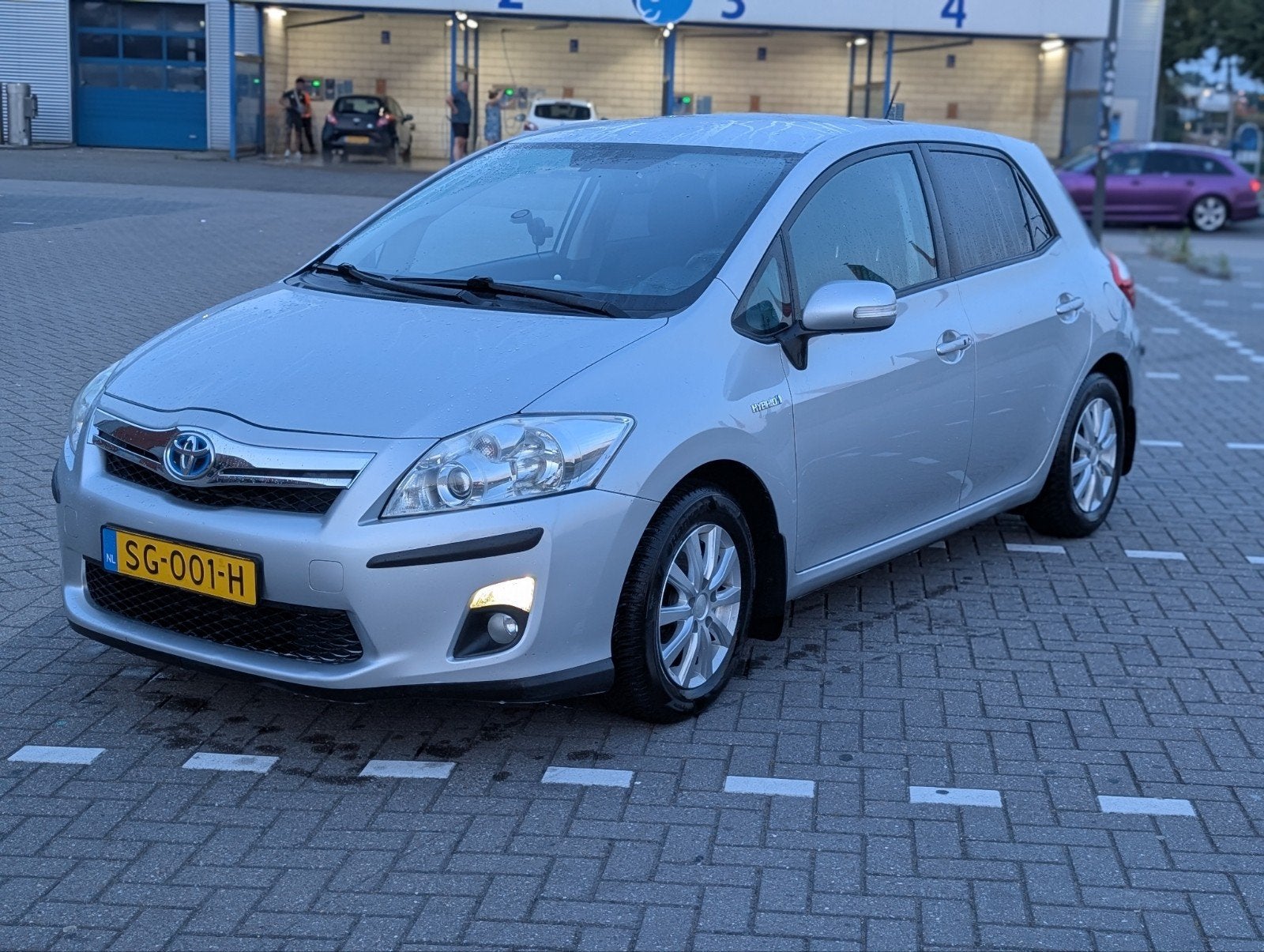 Toyota Auris 1.8 Hybrid, Auto's, Toyota, Stof, Zwart, 75 €/maand, 25 km/l