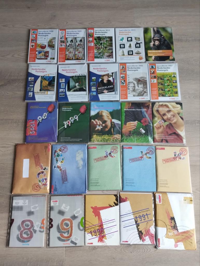 Grote collectie Nederlandse Postzegels Jaarboeken, Ophalen