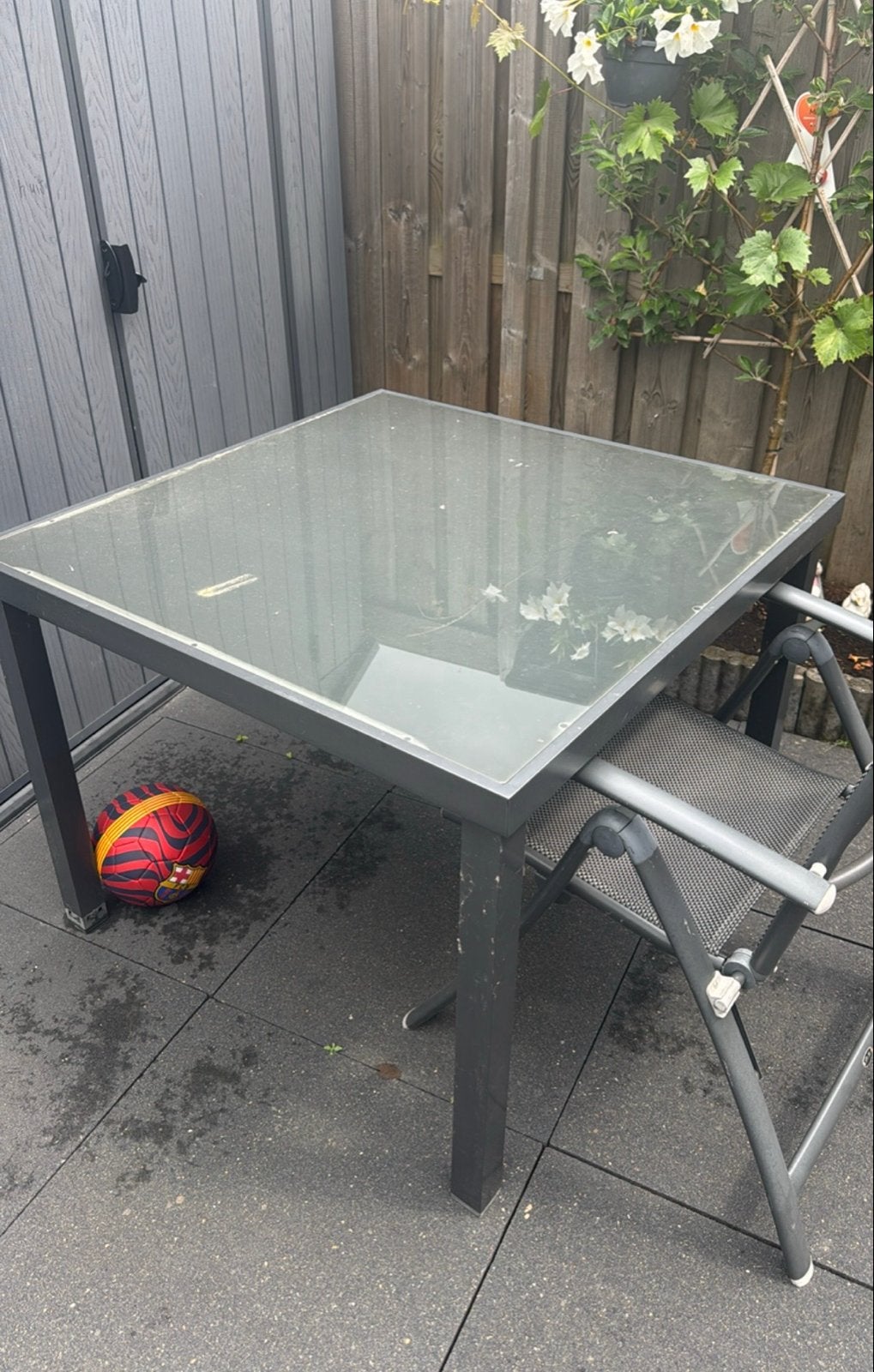 Glazen tuintafel met metalen frame, Tuin en Terras, Ophalen, Gebruikt, Vierkant, Metaal
