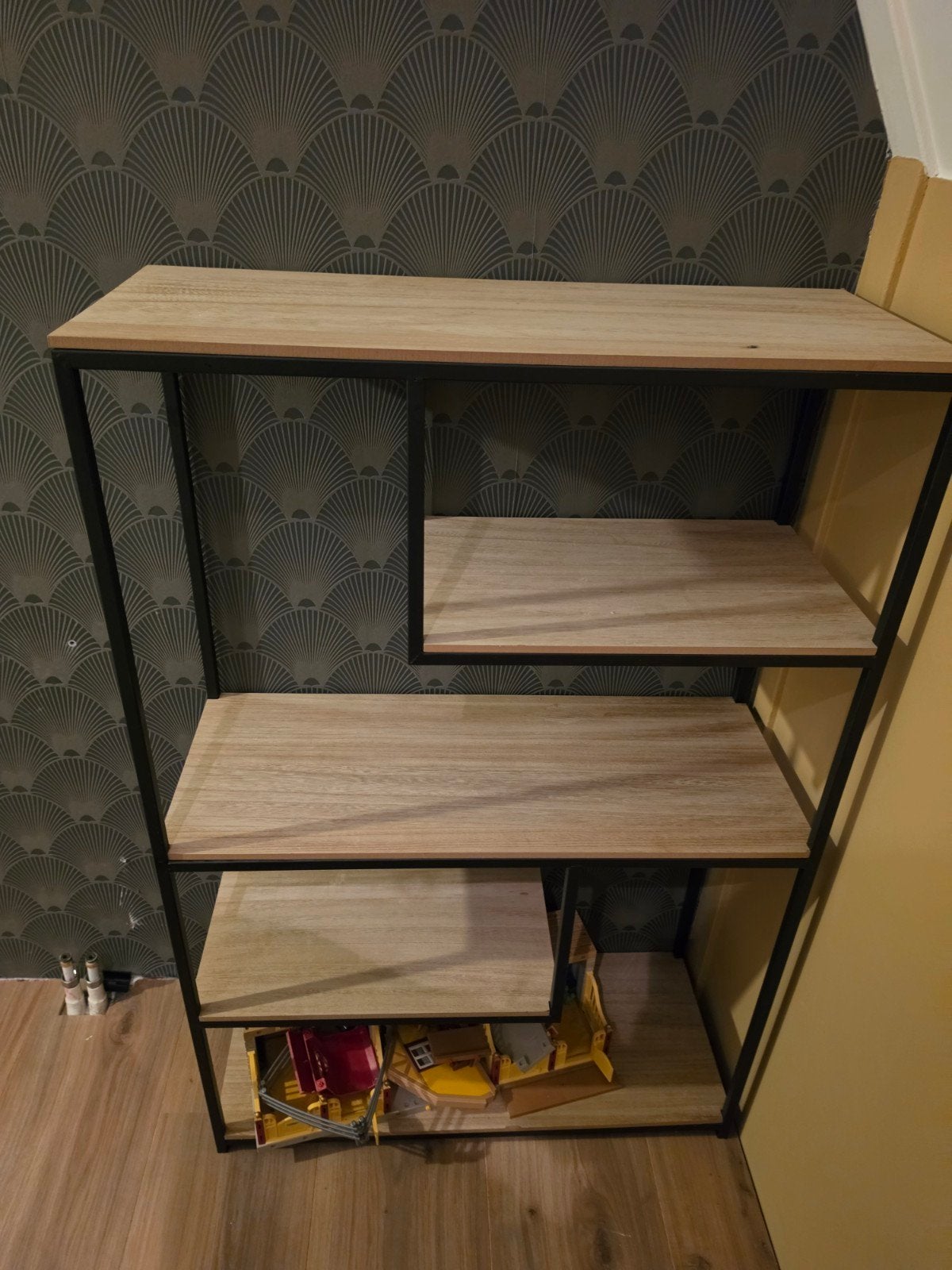 Moderne Vakkenkast met Industriële Look, Met plank(en), 50 tot 100 cm, Zo goed als nieuw, Modern industrieel