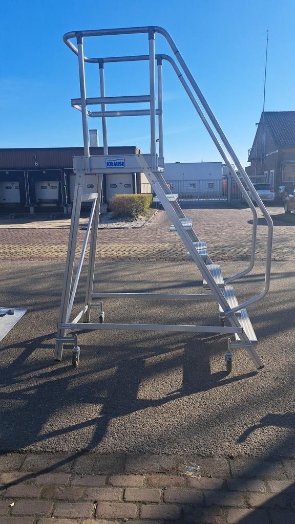 Te koop aluminium Bordestrap- Magazijn trap, Krause, Ophalen of Verzenden, Zo goed als nieuw, Minder dan 2 meter