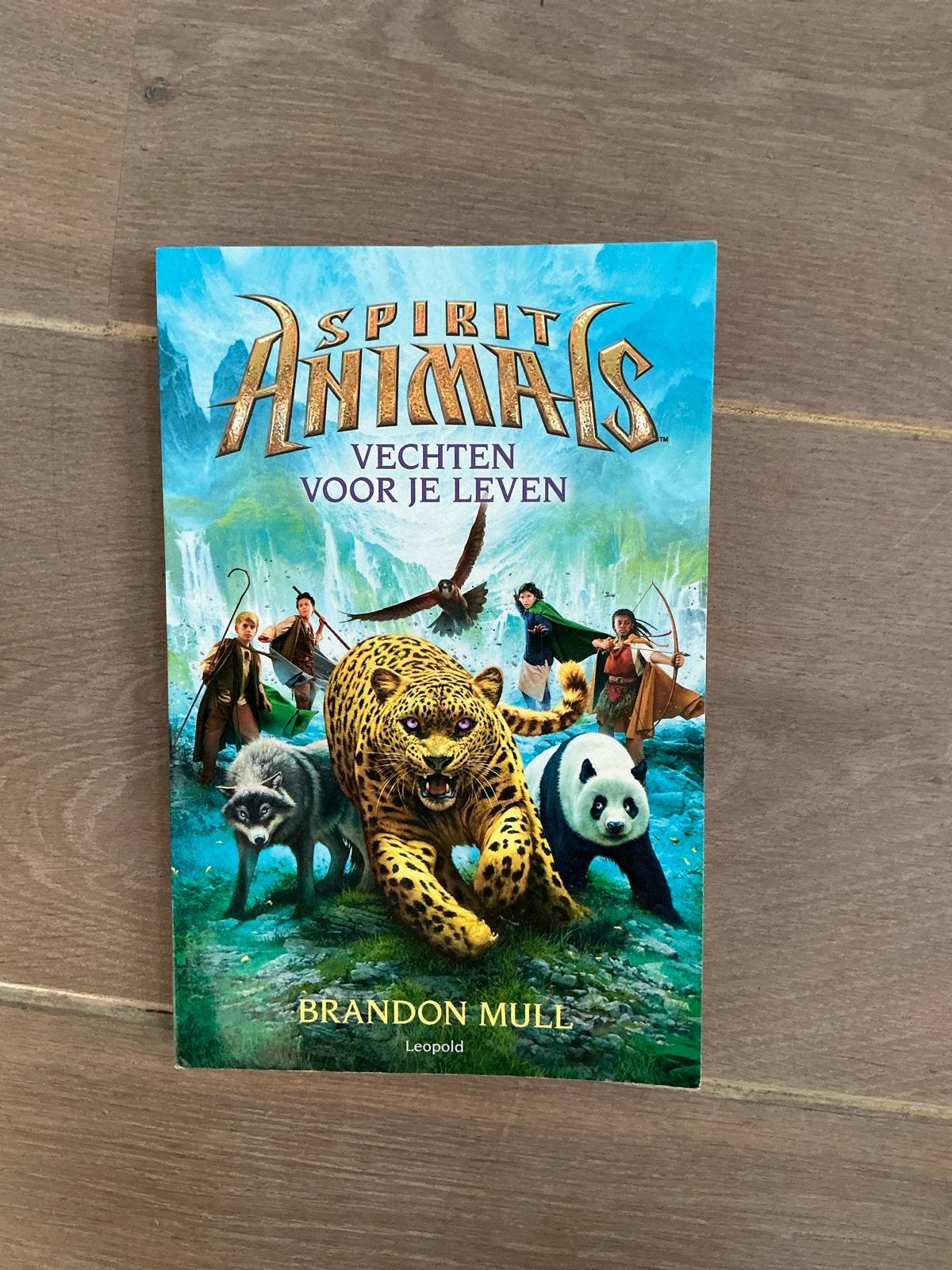 Spirit Animals: Vechten voor je leven - Brandon Mull, Boeken, Ophalen of Verzenden, Gelezen, Fictie