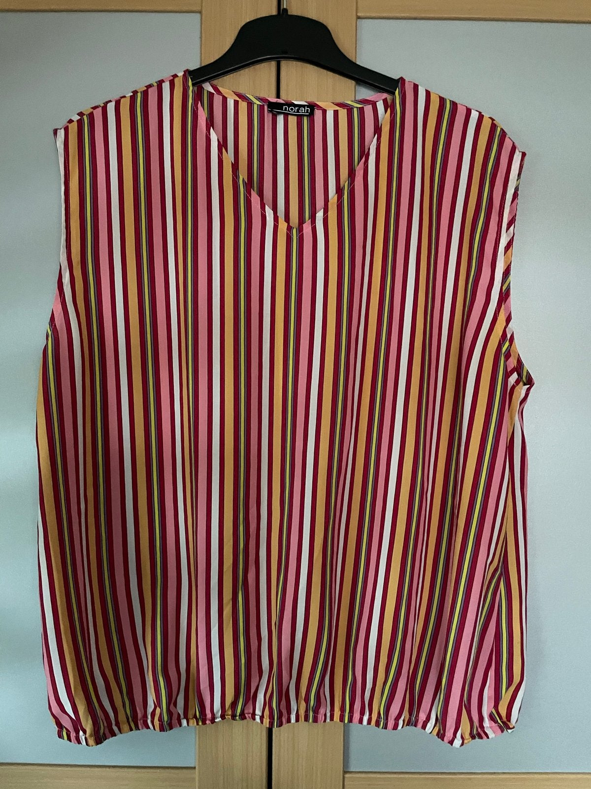 Norah gestreept shirtje maat L/XL, Maat 42/44 (L), Zo goed als nieuw, Zonder mouw, Meerkleurig
