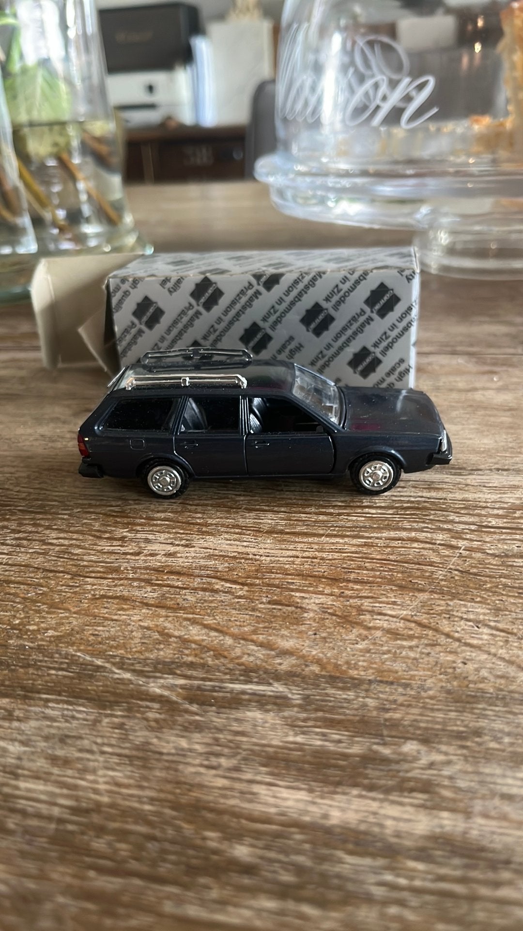 Conrad 1-43 Volkswagen Passat Variant GLS donkergrijs nieuw, Ophalen of Verzenden, Nieuw, Auto