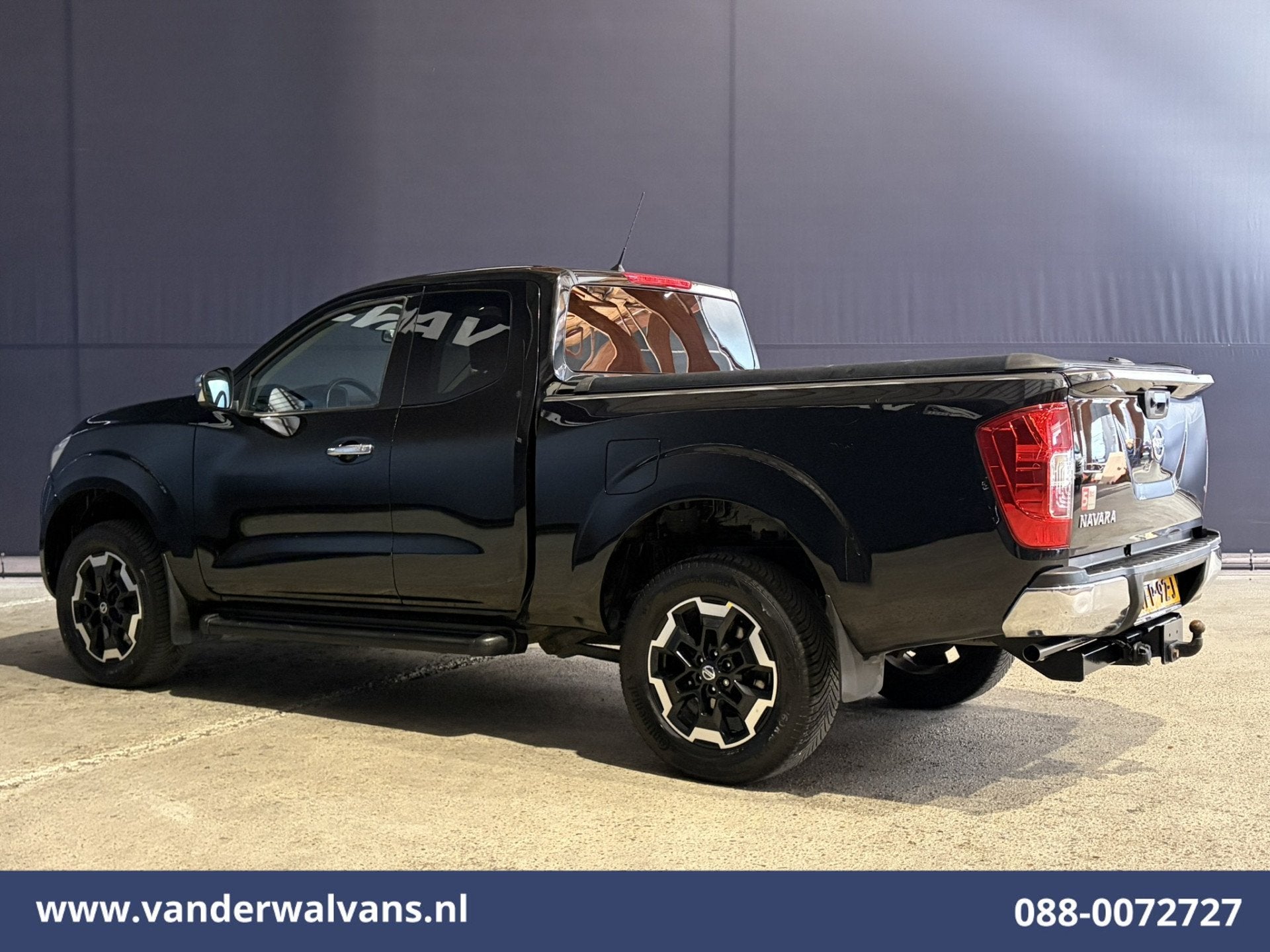 Nissan Navara 2.3 dCi 164pk 4x4 Aandrijving Euro6 Airco | 35, Auto's, Verwarmde buitenspiegels, Dealer onderhouden, Gebruikt, 4 cilinders