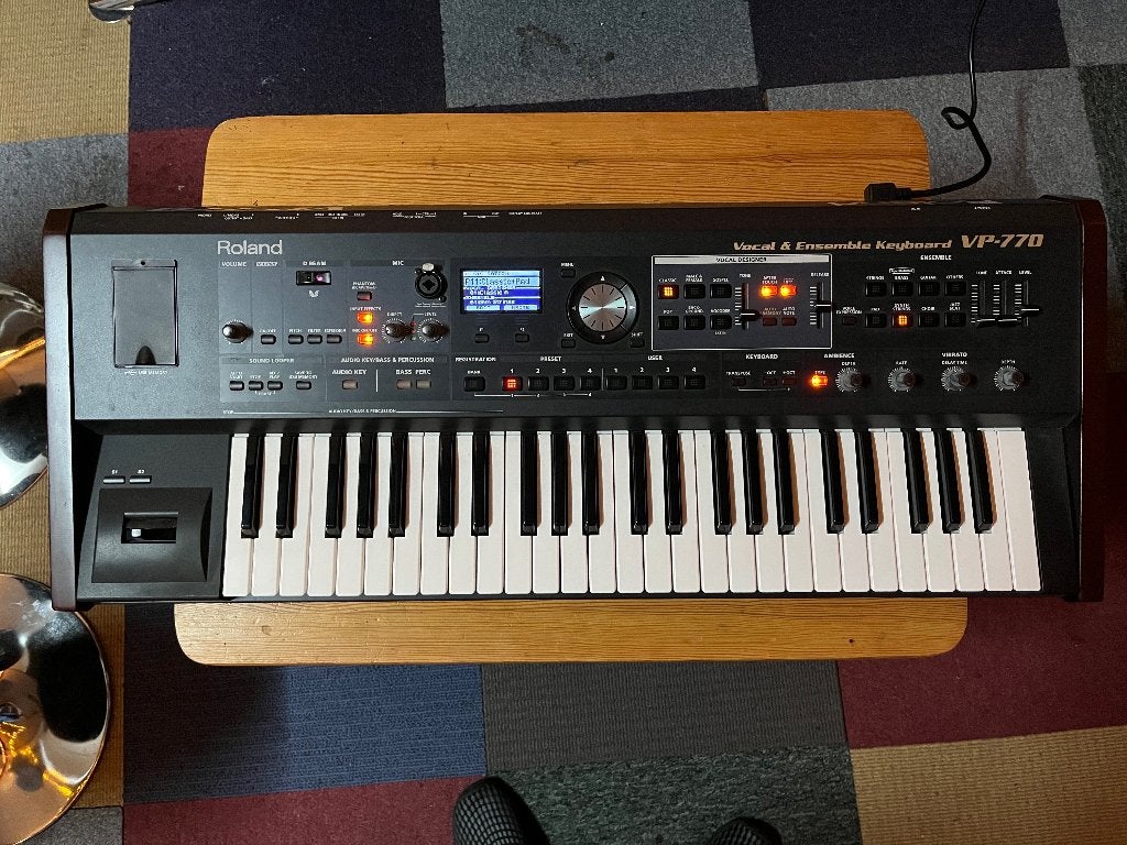 Roland VP-770 Vocal & Ensemble Keyboard, Ophalen, 61 toetsen, Roland, Zo goed als nieuw