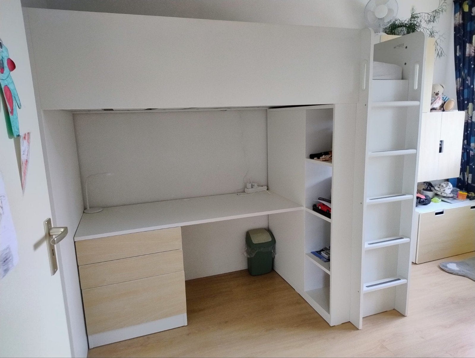 Hoogslaper zo goed als nieuw met bureau en veel opbergruimte, Ophalen, Gebruikt, Eenpersoons, 200 cm