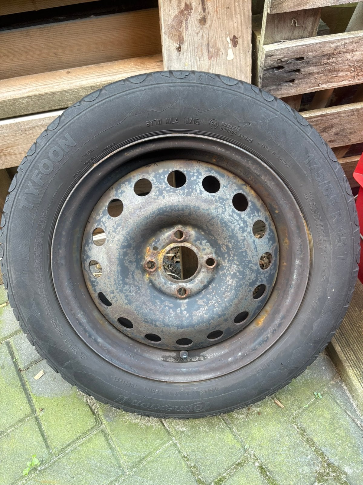 Stalen velg met zomerband, Auto diversen, Ophalen