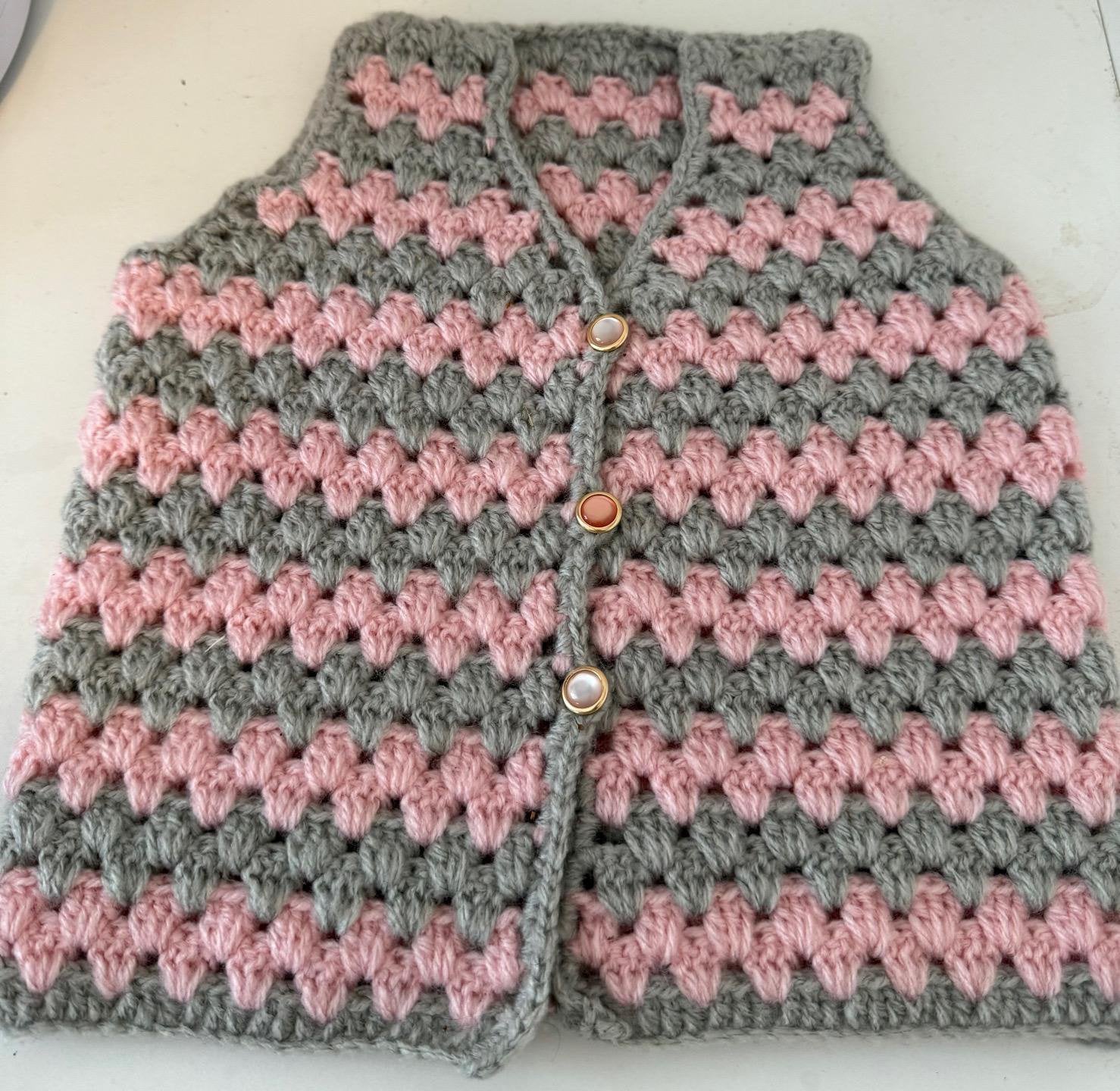 gebreid babyvestje, Ophalen of Verzenden, Nieuw, Roze