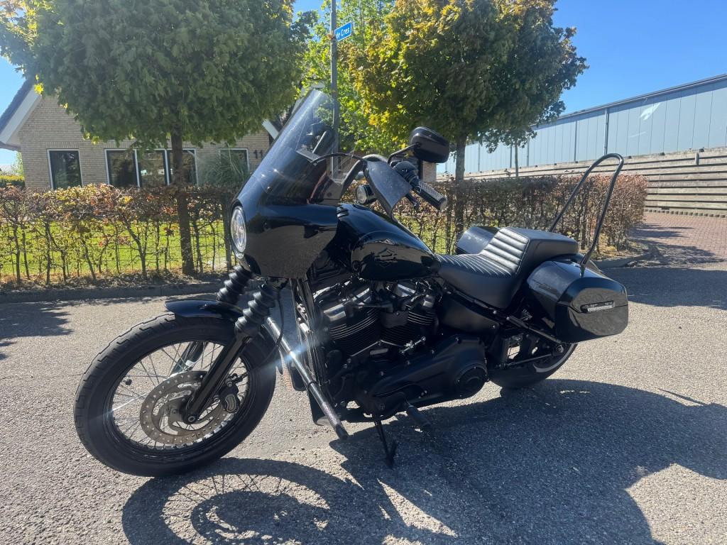Harley-davidson street bob streetbob 5HD, Motoren, Motoren | Harley-Davidson, Bedrijf, Overig, Customerservice@harley-davidson.com