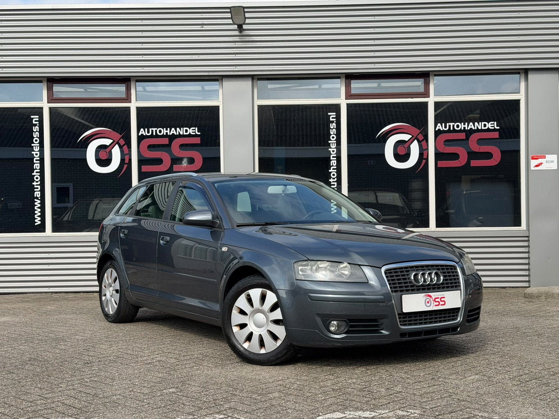 Audi A3 Sportback 1.6 Attraction Pro Line Business | AIRCO T, Auto's, Voorwielaandrijving, Gebruikt, 4 cilinders, Handgeschakeld