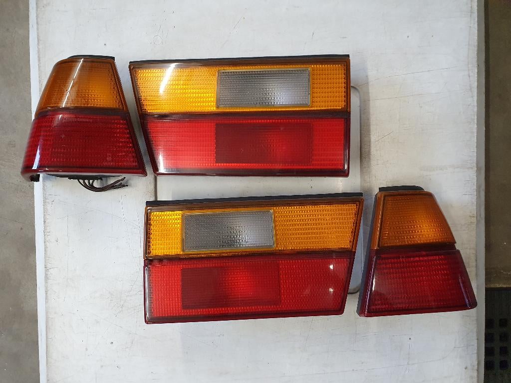 COMPLETE SET ORIGINELE ACHTERLICHTEN VW PASSAT 32B 85-87, Ophalen of Verzenden, Gebruikt, Volkswagen