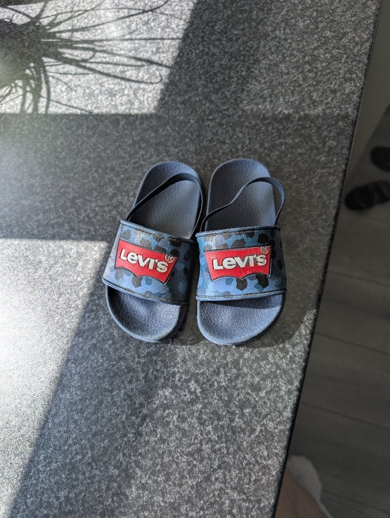 Levi's sandalen mt 24, Jongen of Meisje, Overige typen, Ophalen of Verzenden, Zo goed als nieuw