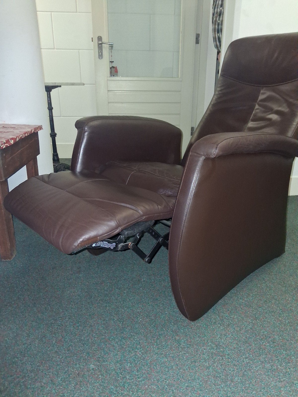 Comfortabele bruine leren relaxfauteuil, Huis en Inrichting, Ophalen, Gebruikt, Modern, Comfort, 75 tot 100 cm